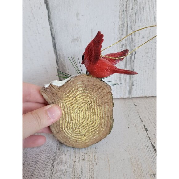 Red cardinal tree stump Joy mistletoe ornament Xmas - Picture 6 of 7